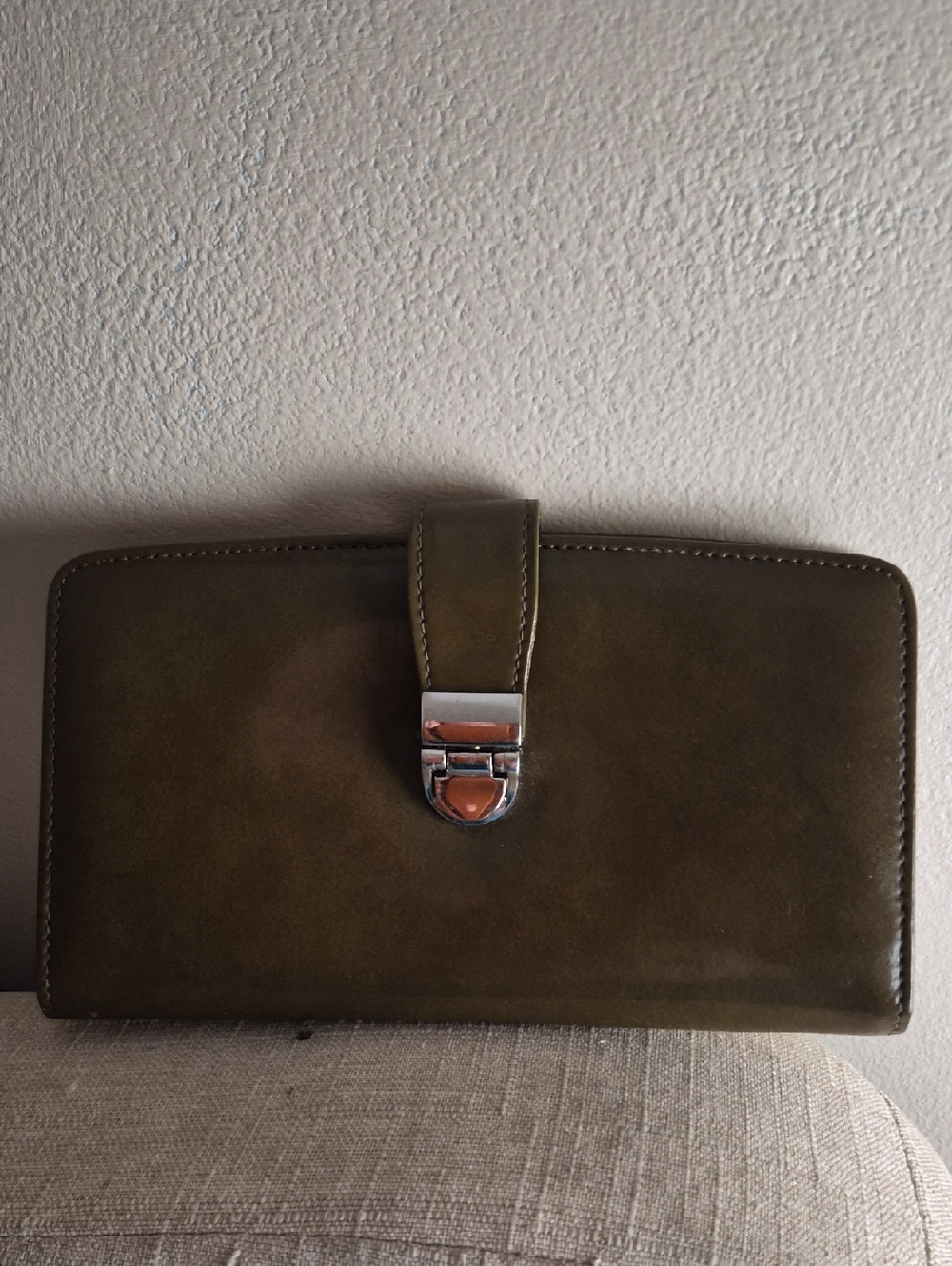 Vintage Bosca Olive Green Smooth Leather Tri'fold Wallet